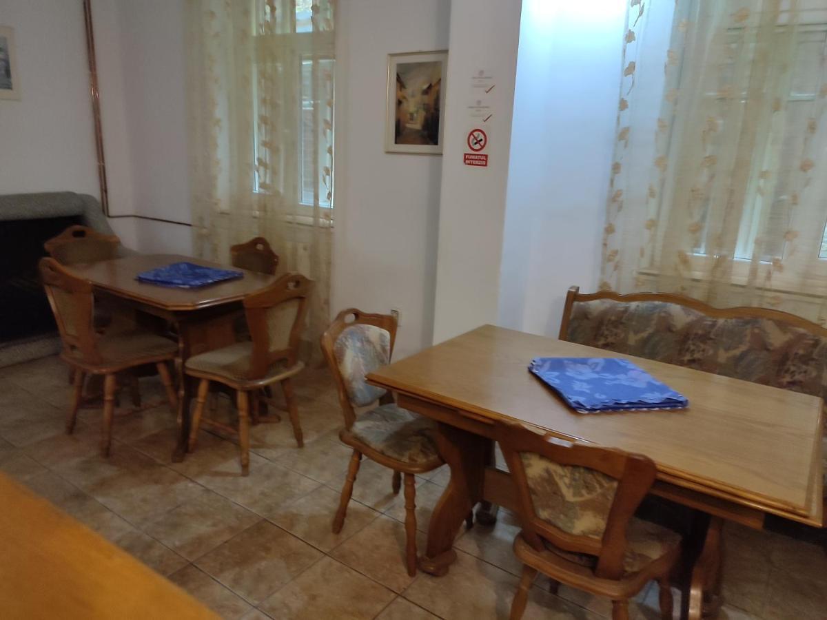 Vila Brazilor Качулата Экстерьер фото